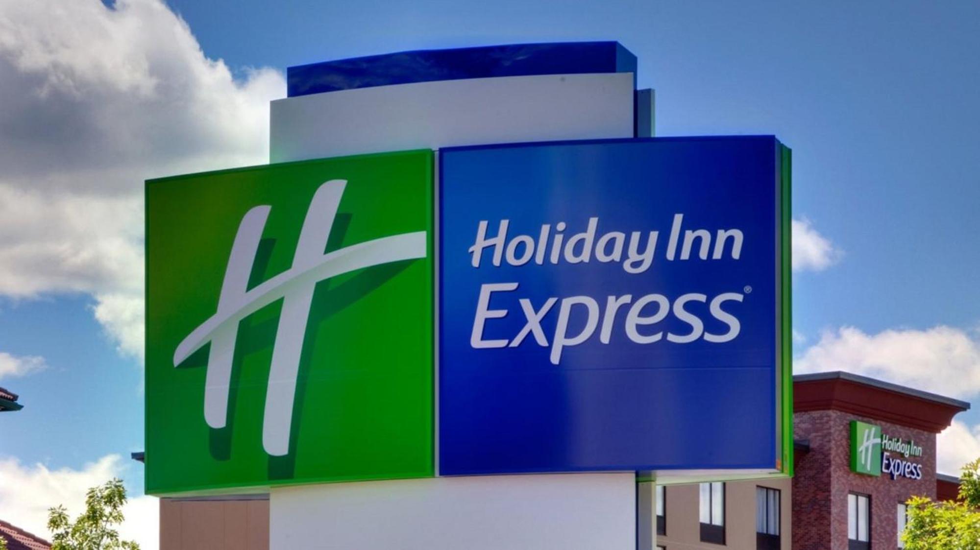 Holiday Inn Express & Suites Kitchener Southeast By Ihg Bagian luar foto