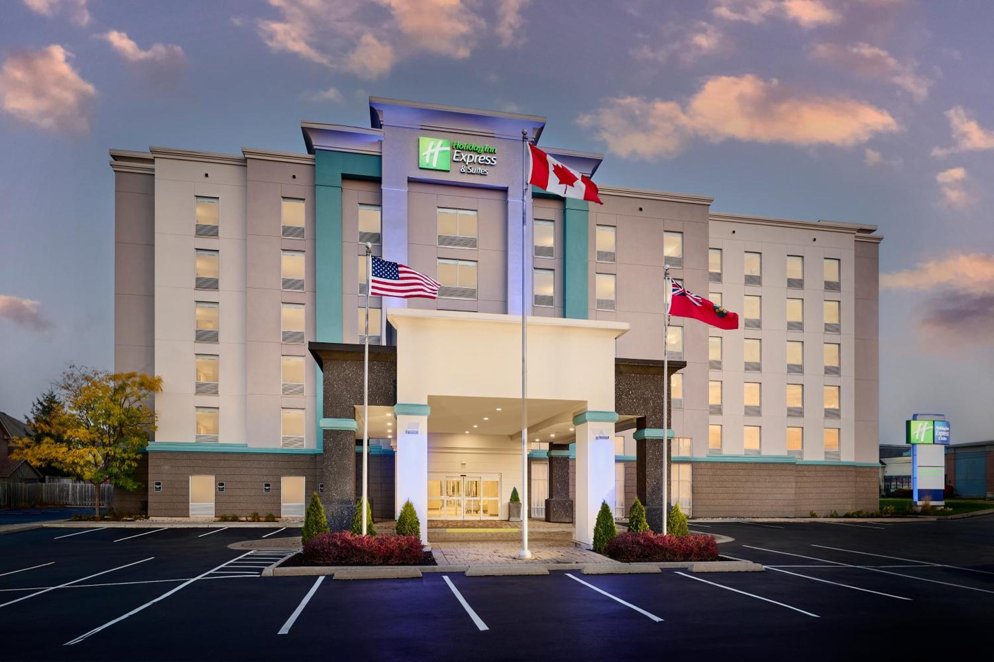 Holiday Inn Express & Suites Kitchener Southeast By Ihg Bagian luar foto