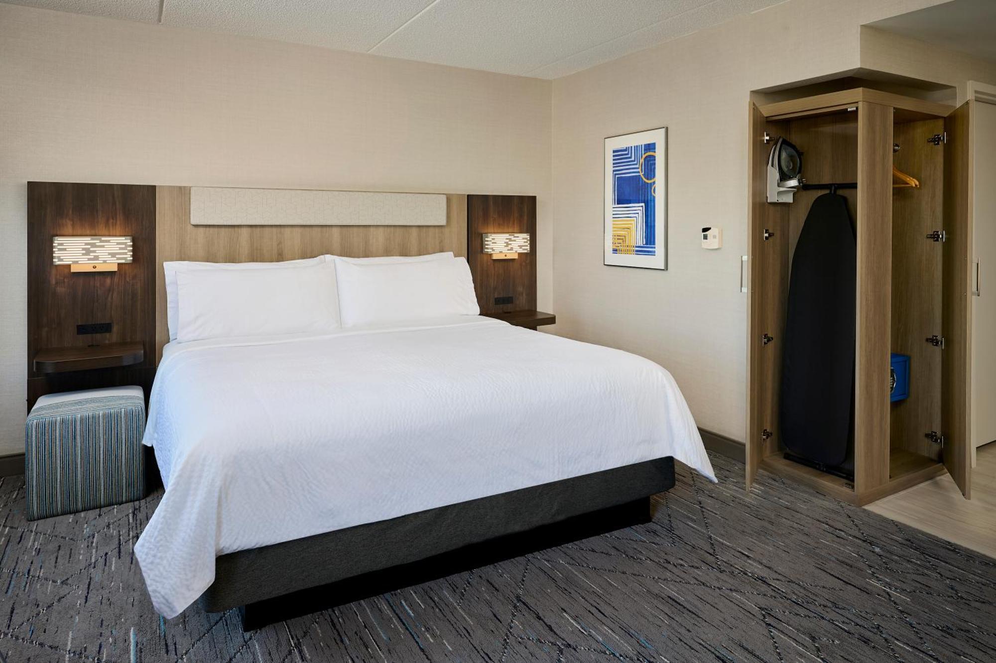Holiday Inn Express & Suites Kitchener Southeast By Ihg Bagian luar foto