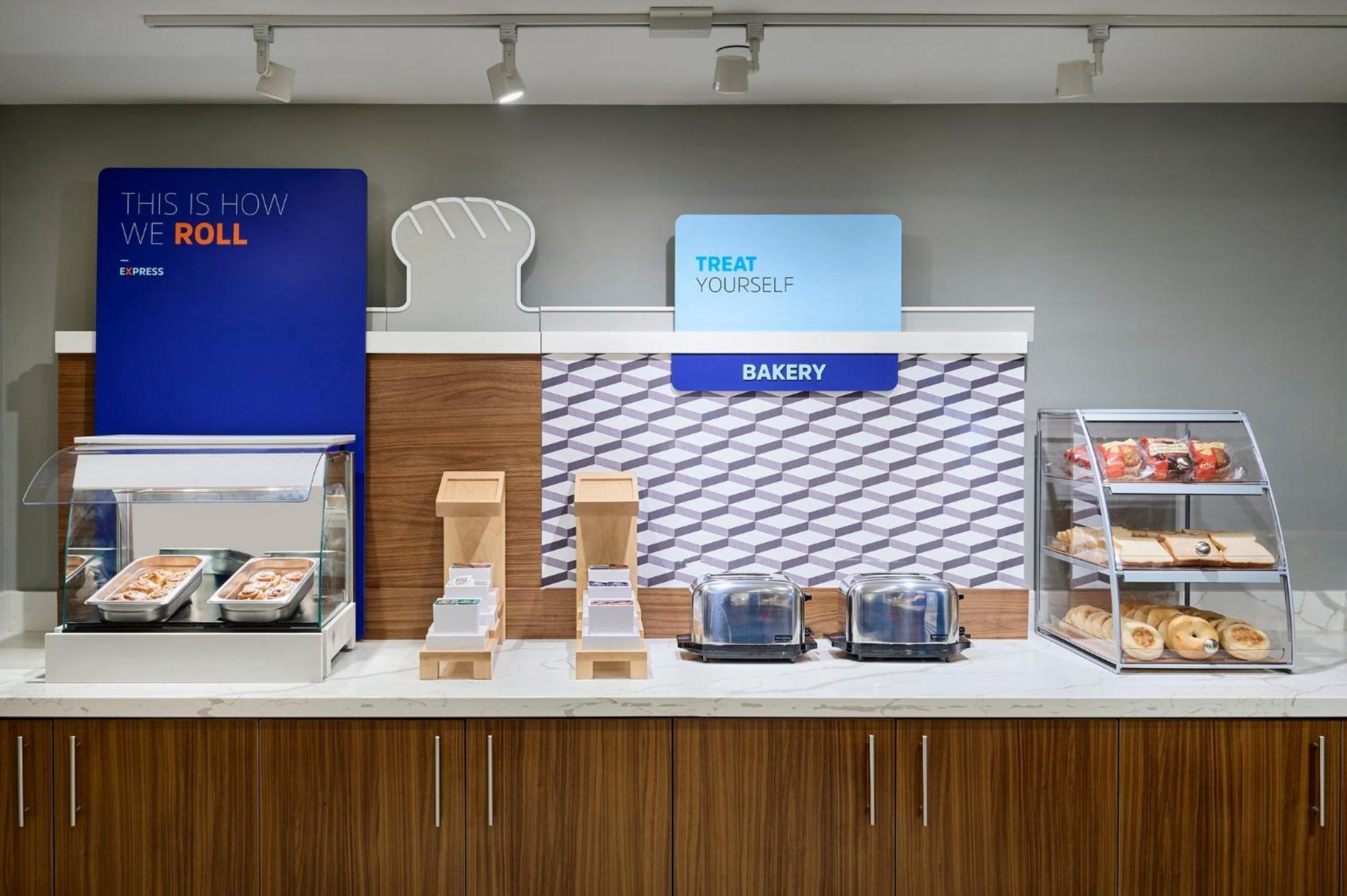 Holiday Inn Express & Suites Kitchener Southeast By Ihg Bagian luar foto
