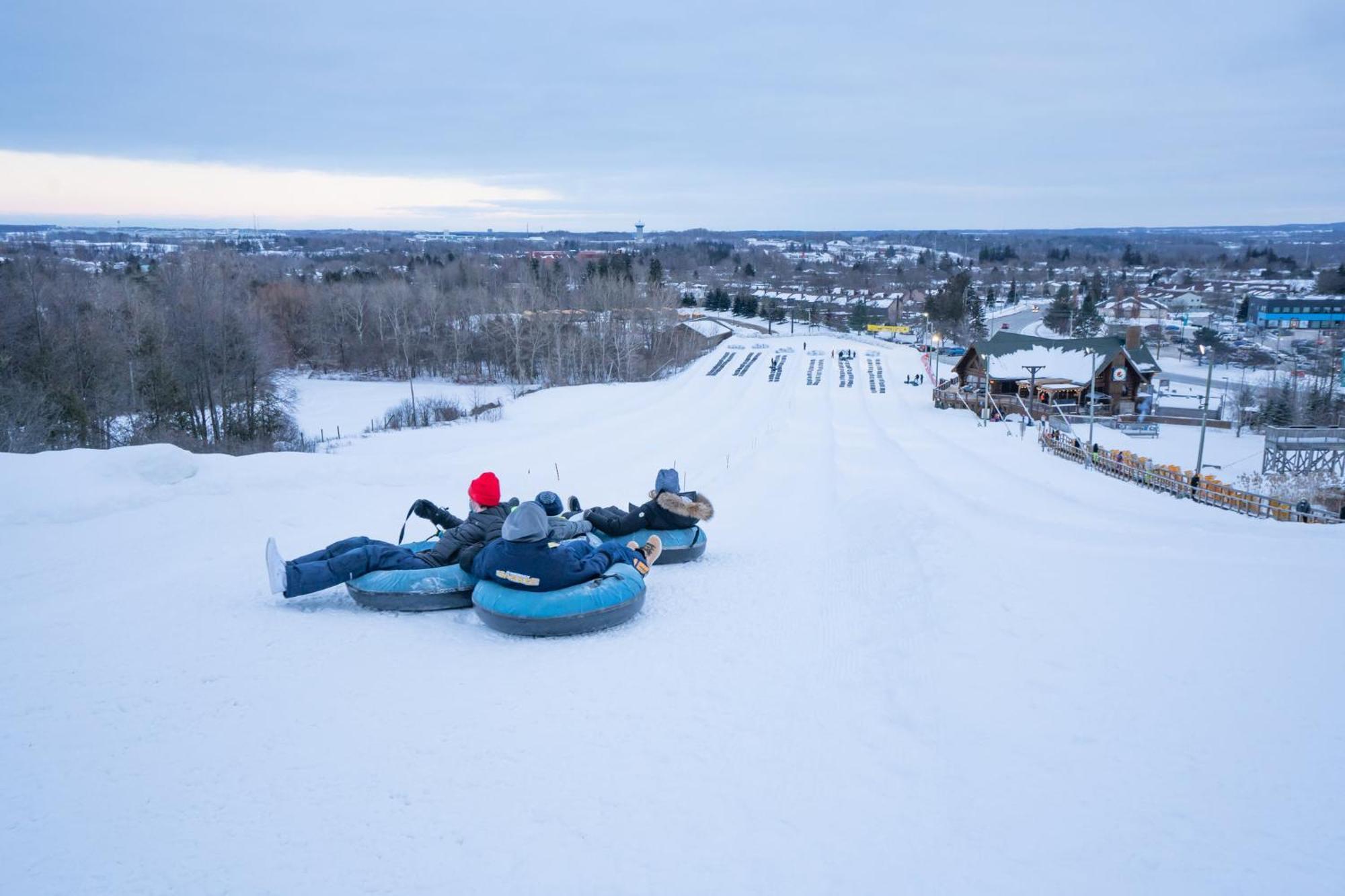 Holiday Inn Express & Suites Kitchener Southeast By Ihg Bagian luar foto