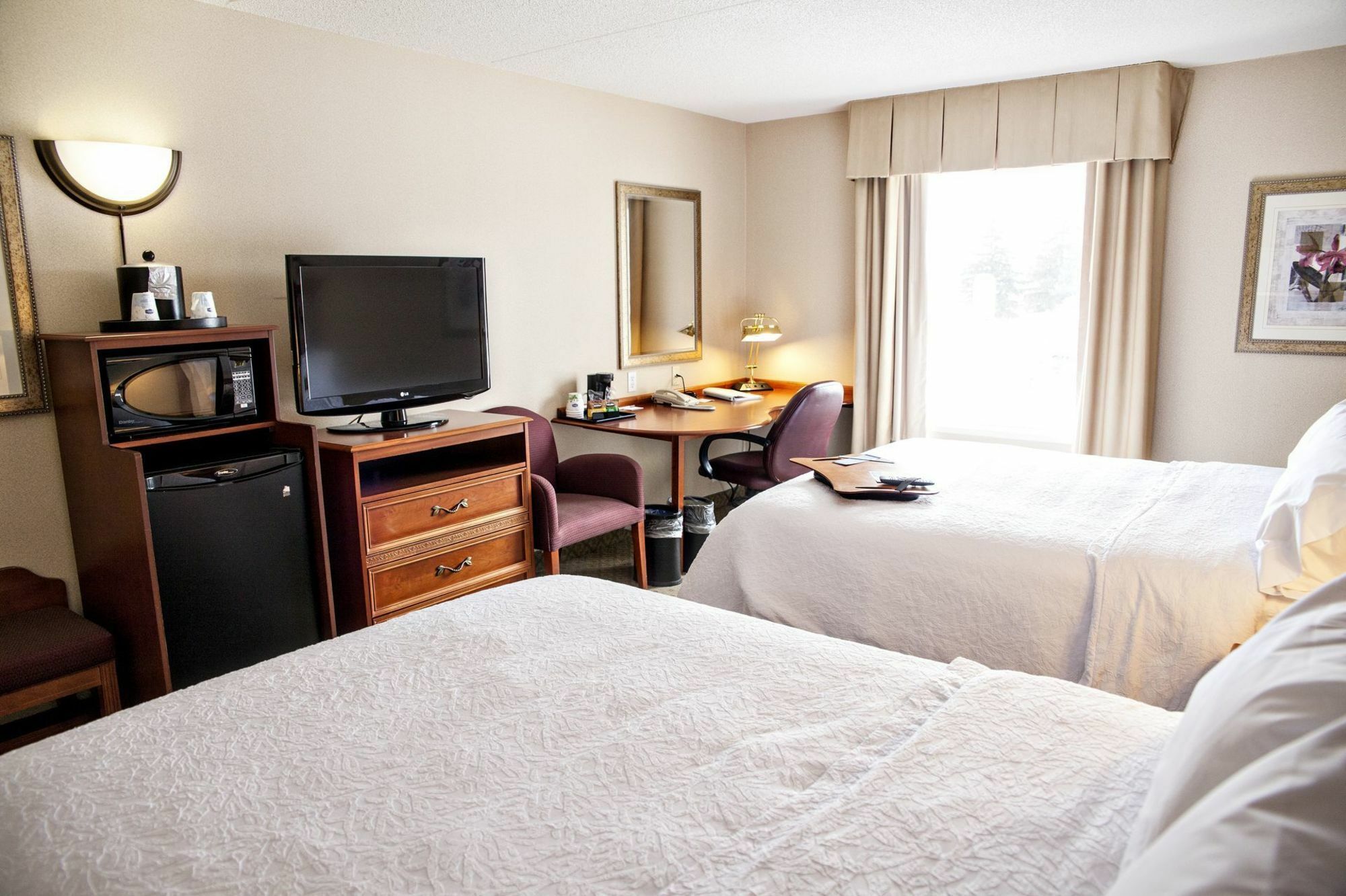 Holiday Inn Express & Suites Kitchener Southeast By Ihg Bagian luar foto